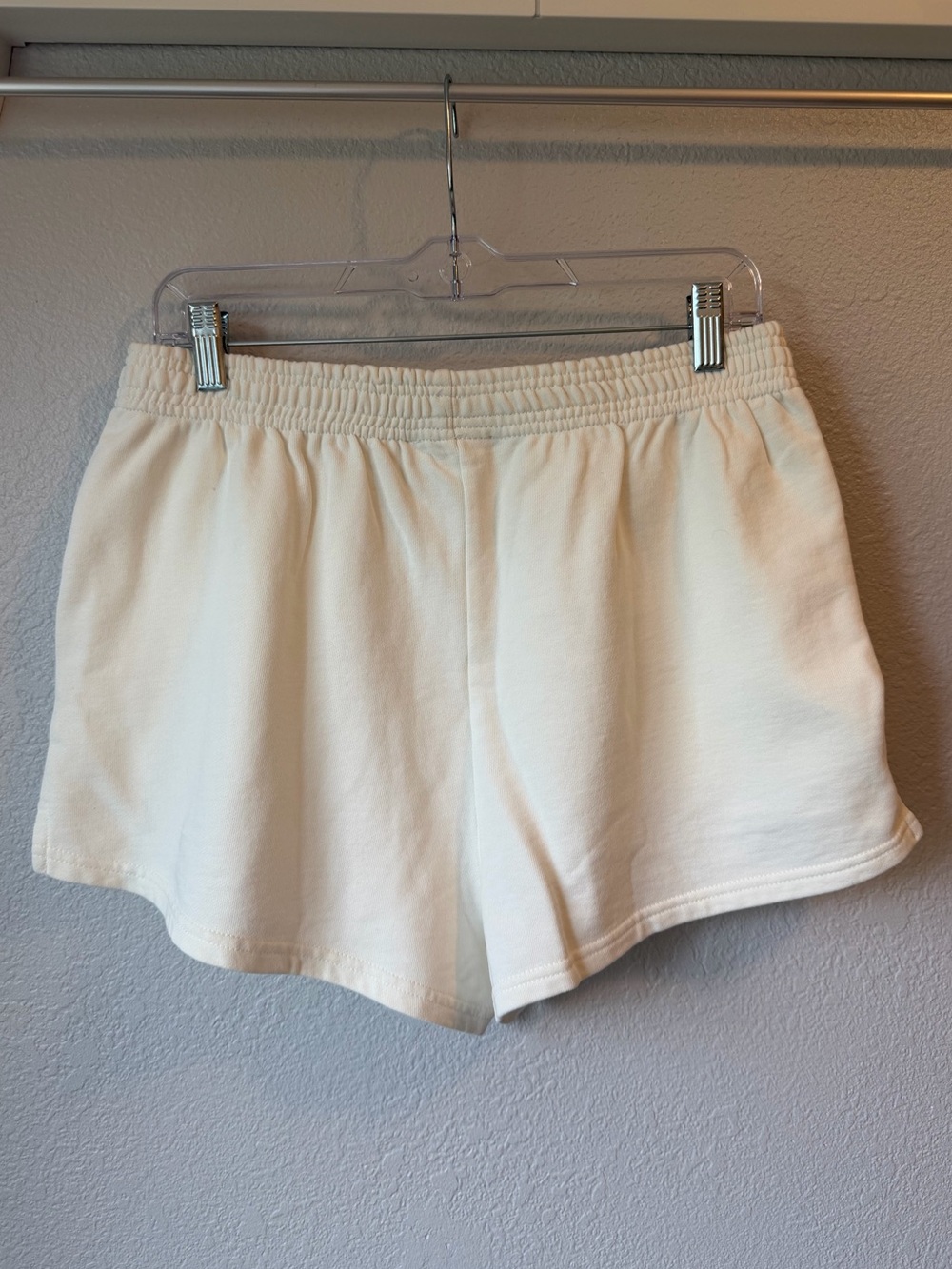 SOLD / Beach Riot Malik Pull-On Shorts in Ivory Red Cherry Bow, NWT, Large. $98 - Picture 9 of 16